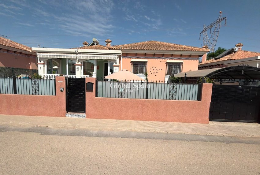 Venta - VILLA -
LOS MONTESINOS - Costa Blanca