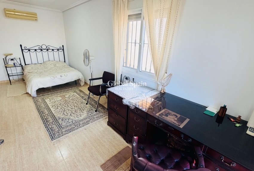 Venta - VILLA -
LOS MONTESINOS - Costa Blanca