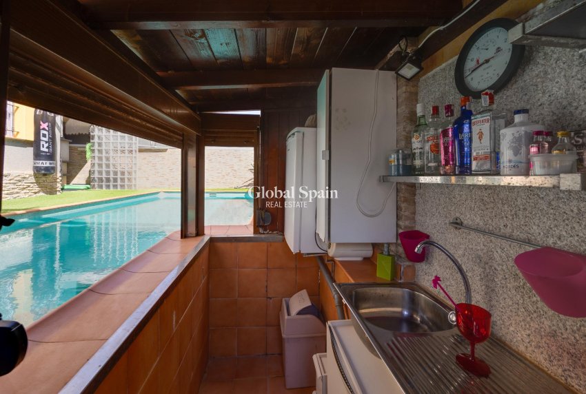 Venta - VILLA -
LOS MONTESINOS - La Herrada