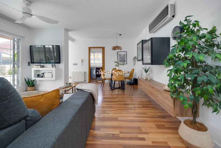 Venta - VILLA -
LOS MONTESINOS - La Herrada