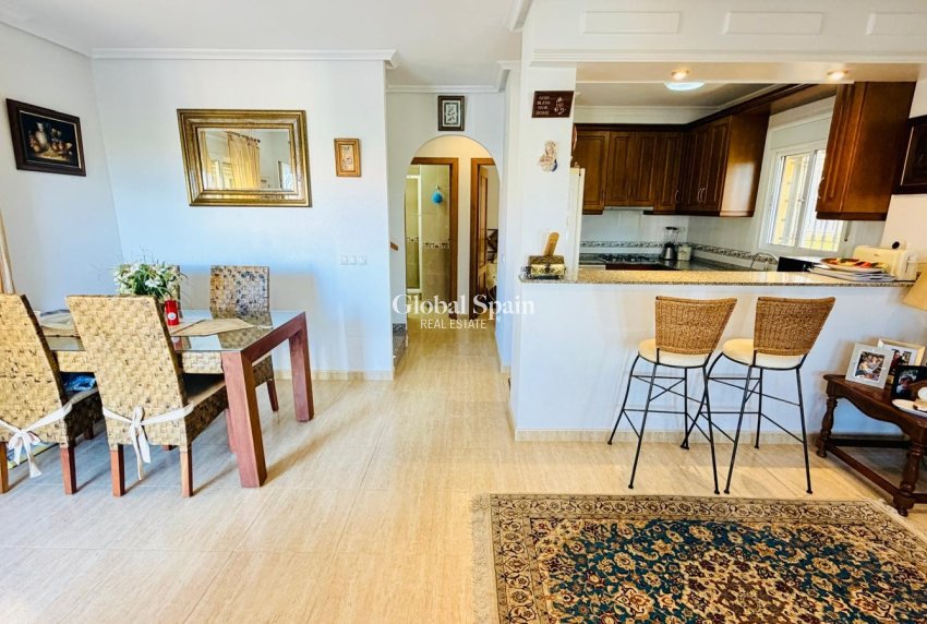 Venta - VILLA -
LOS MONTESINOS - La Herrada