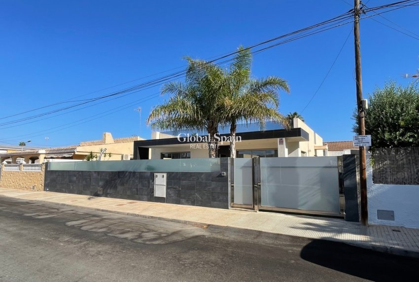 Venta - VILLA -
MAR DE CRISTAL - Costa Calida