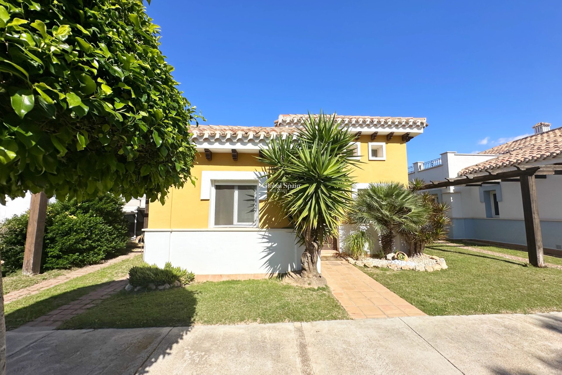 Venta - VILLA -
MAR MENOR GOLF RESORT - Inland