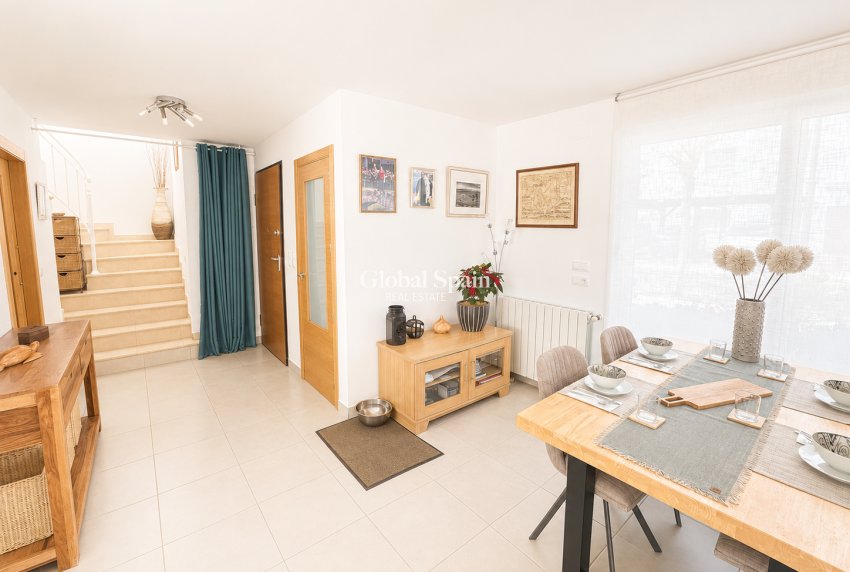 Venta - VILLA -
MAR MENOR GOLF RESORT - Inland