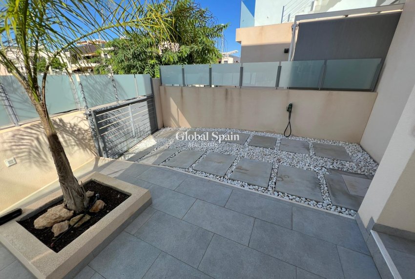 Venta - Villa -
MIL PALMERAS  - Costa Blanca Sur