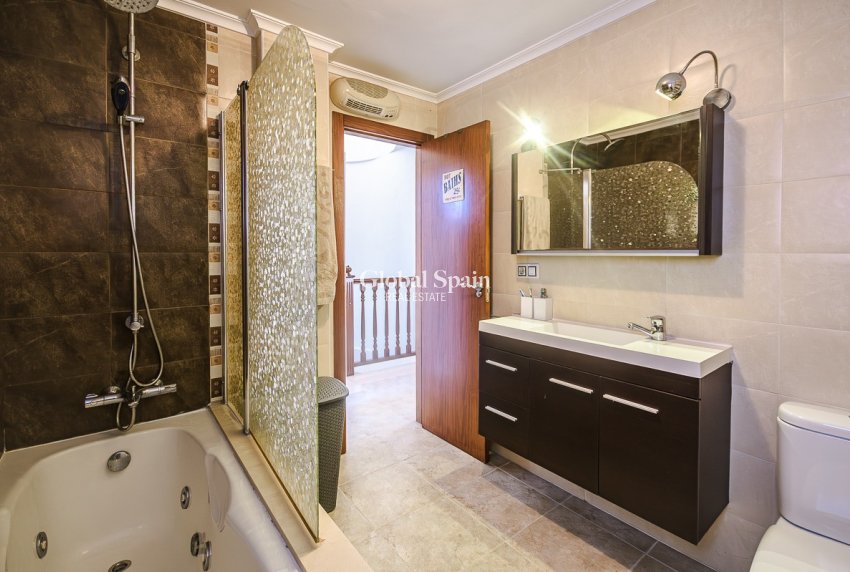 Venta - Villa -
ORIHUELA - Benferri