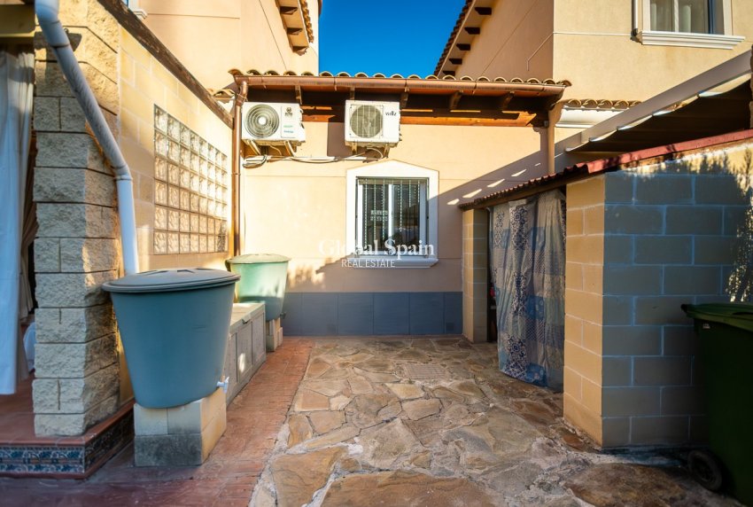 Venta - Villa -
ORIHUELA - Benferri