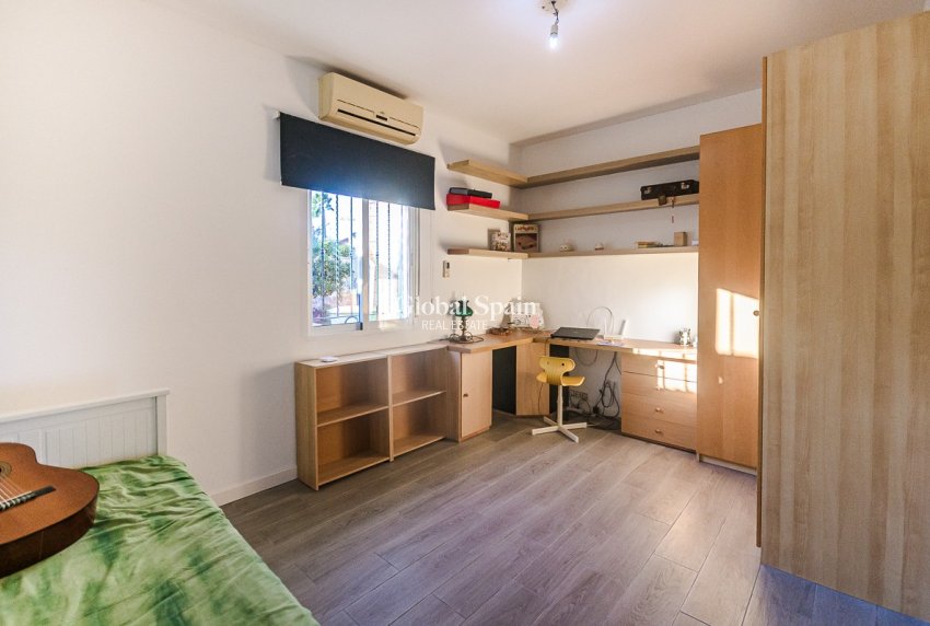 Venta - Villa -
ORIHUELA - Benferri