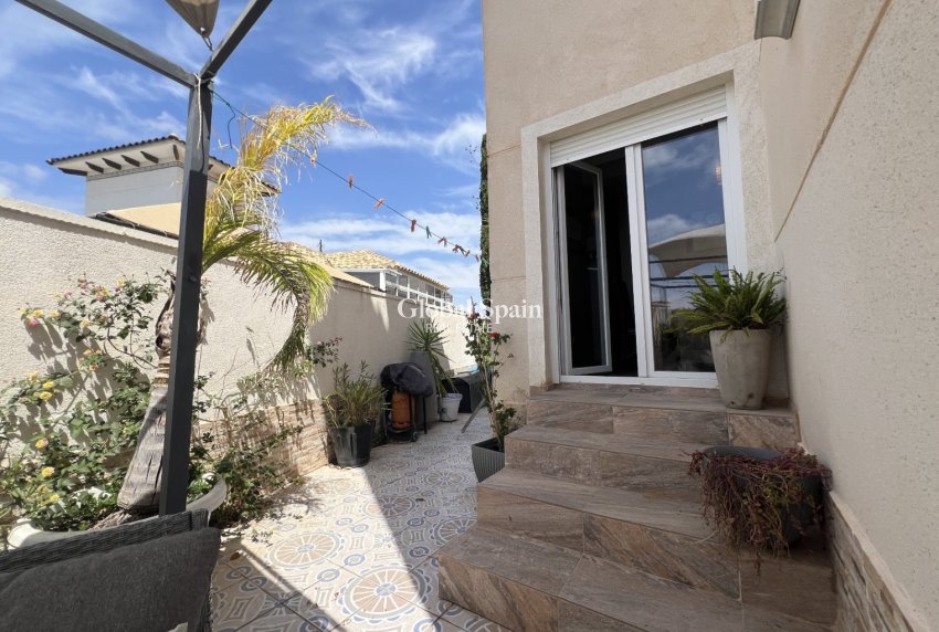 Venta - Villa -
ORIHUELA - Costa Blanca Sur