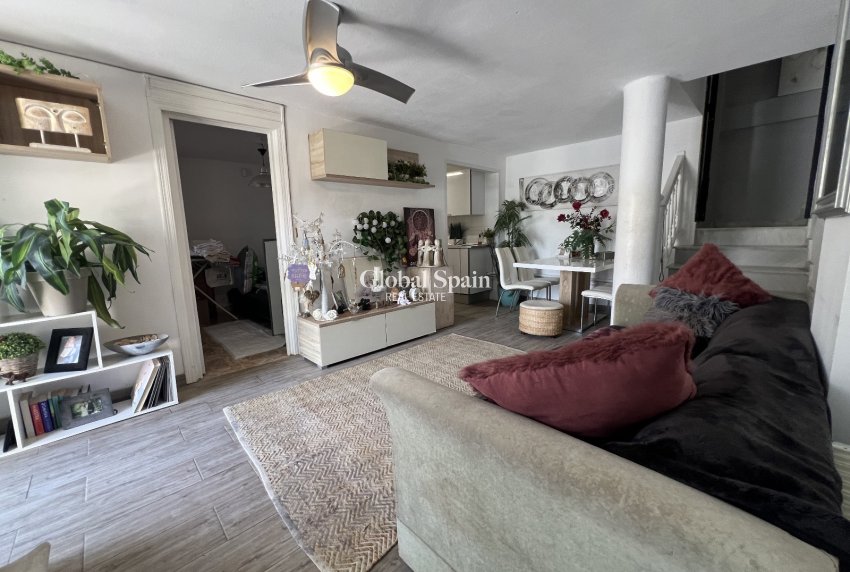 Venta - Villa -
ORIHUELA - Costa Blanca Sur