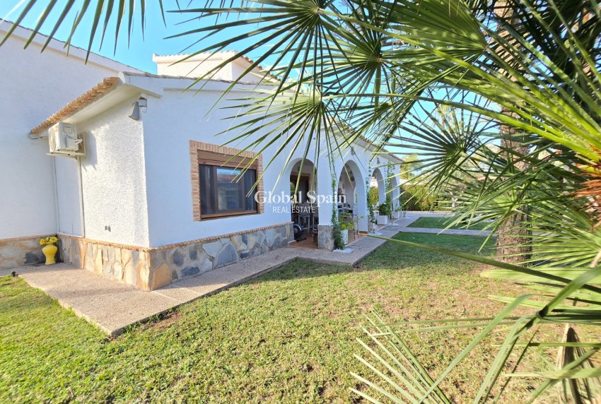 Venta - Villa -
ORIHUELA COSTA - CABO ROIG