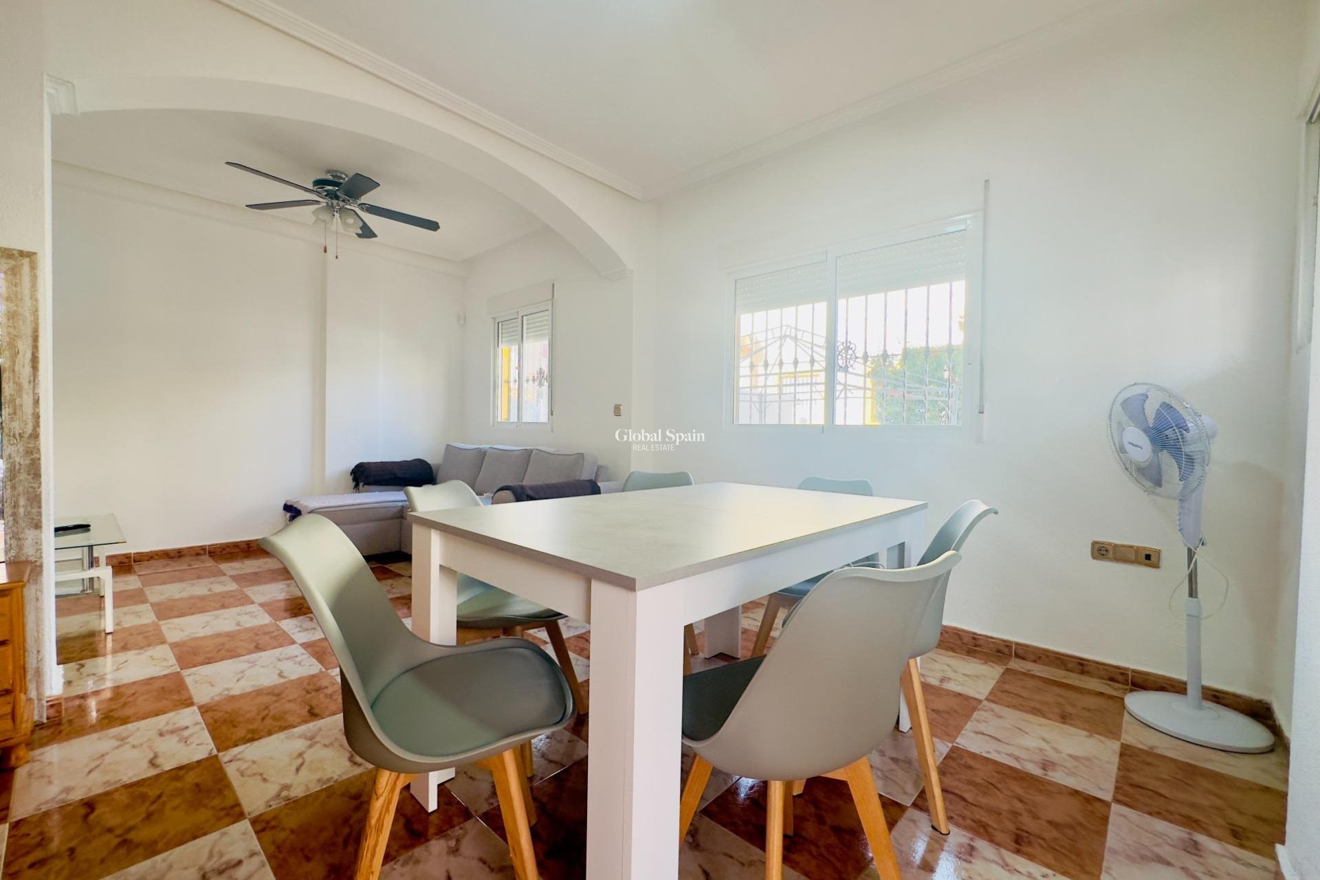 Venta - VILLA -
ORIHUELA COSTA - CABO ROIG