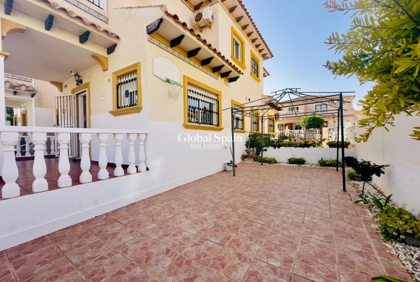 Venta - VILLA -
ORIHUELA COSTA - CABO ROIG