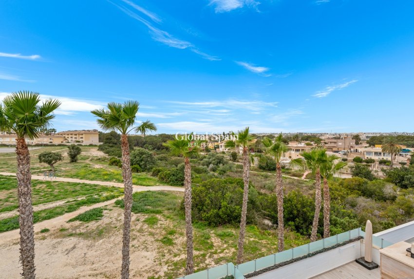 Venta - VILLA -
ORIHUELA COSTA - CABO ROIG
