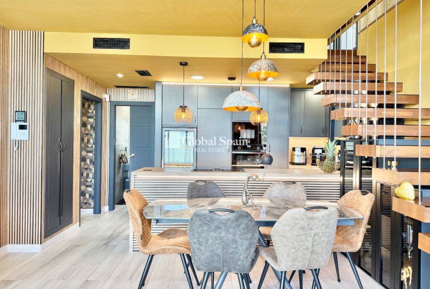 Venta - VILLA -
ORIHUELA COSTA - CABO ROIG