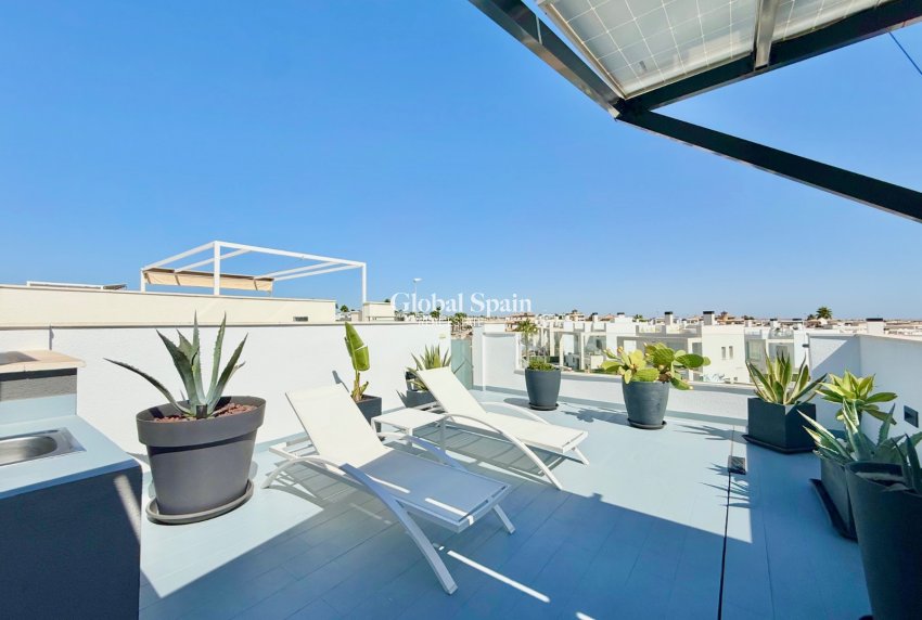 Venta - VILLA -
ORIHUELA COSTA - CABO ROIG