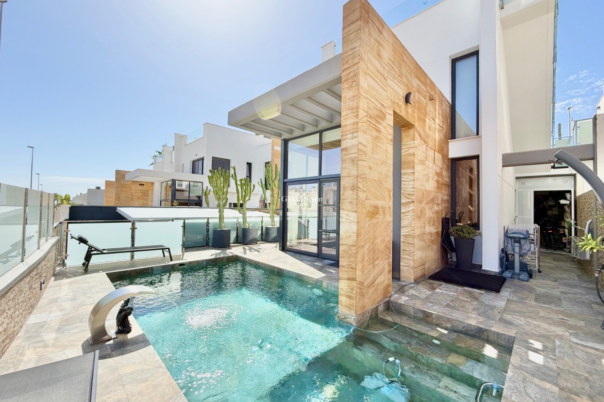 Venta - VILLA -
ORIHUELA COSTA - CABO ROIG