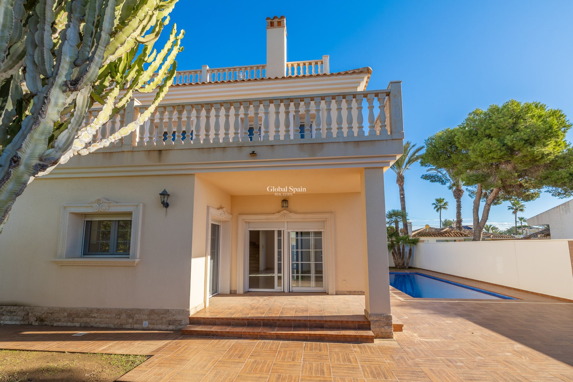 Venta - Villa -
ORIHUELA COSTA - CABO ROIG