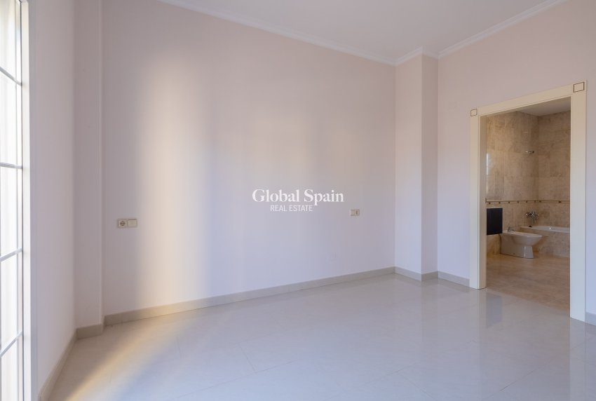 Venta - Villa -
ORIHUELA COSTA - CABO ROIG