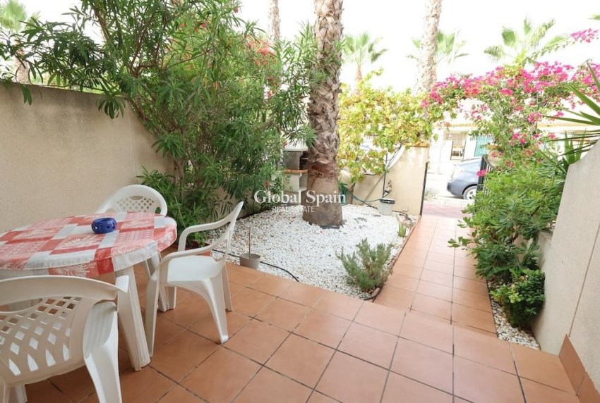 Venta - Villa -
ORIHUELA COSTA - CABO ROIG