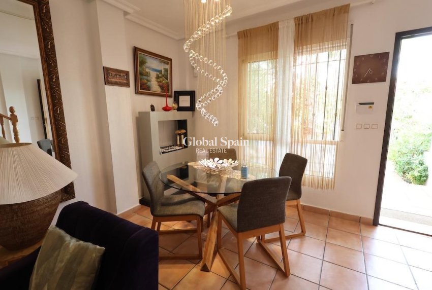 Venta - Villa -
ORIHUELA COSTA - CABO ROIG