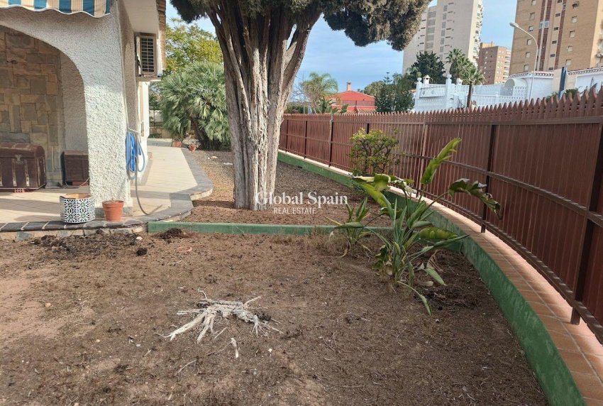 Venta - VILLA -
ORIHUELA COSTA - CAMPOAMOR