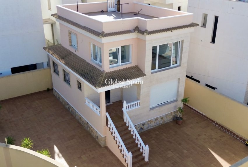 Venta - VILLA -
ORIHUELA COSTA - Costa Blanca
