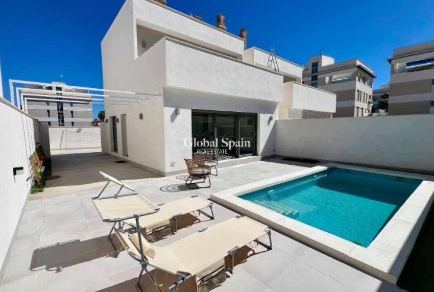 Venta - VILLA -
ORIHUELA COSTA - Costa Blanca