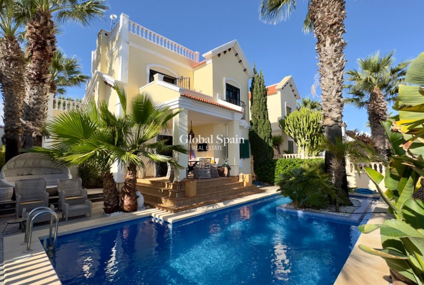 Venta - VILLA -
ORIHUELA COSTA - Costa Blanca