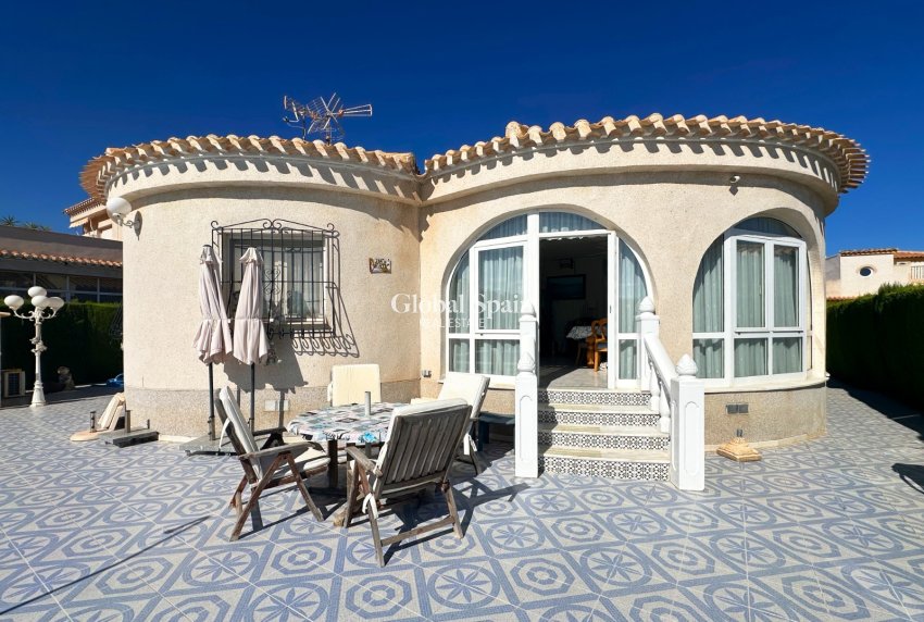 Venta - VILLA -
ORIHUELA COSTA - Costa Blanca