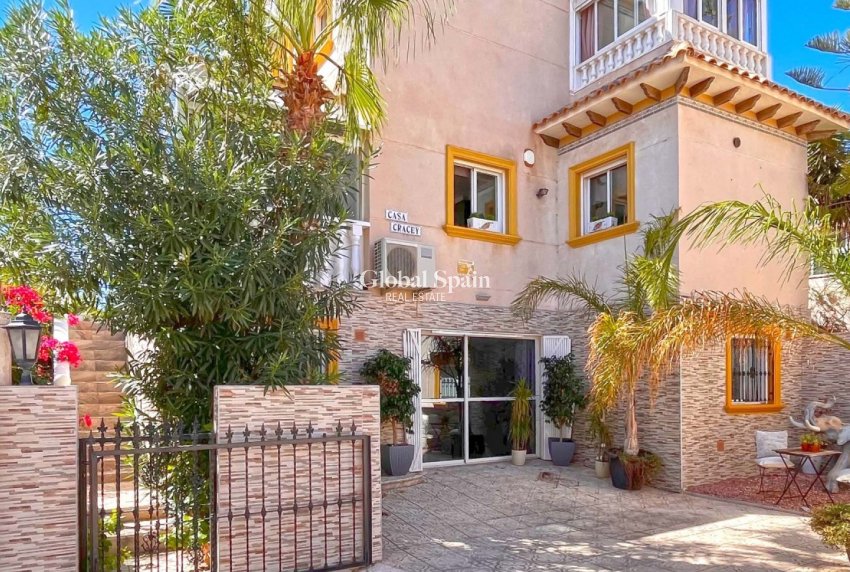 Venta - VILLA -
ORIHUELA COSTA - Costa Blanca