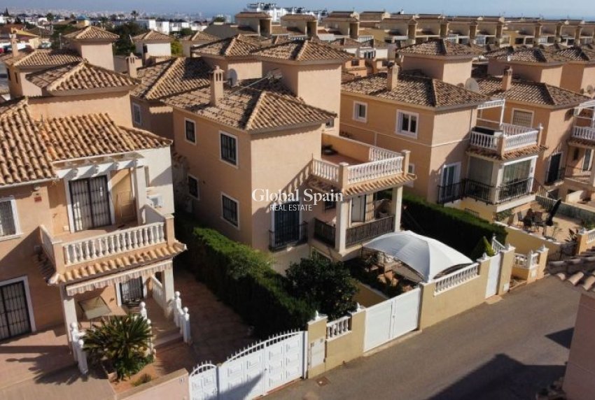 Venta - VILLA -
ORIHUELA COSTA - Costa Blanca