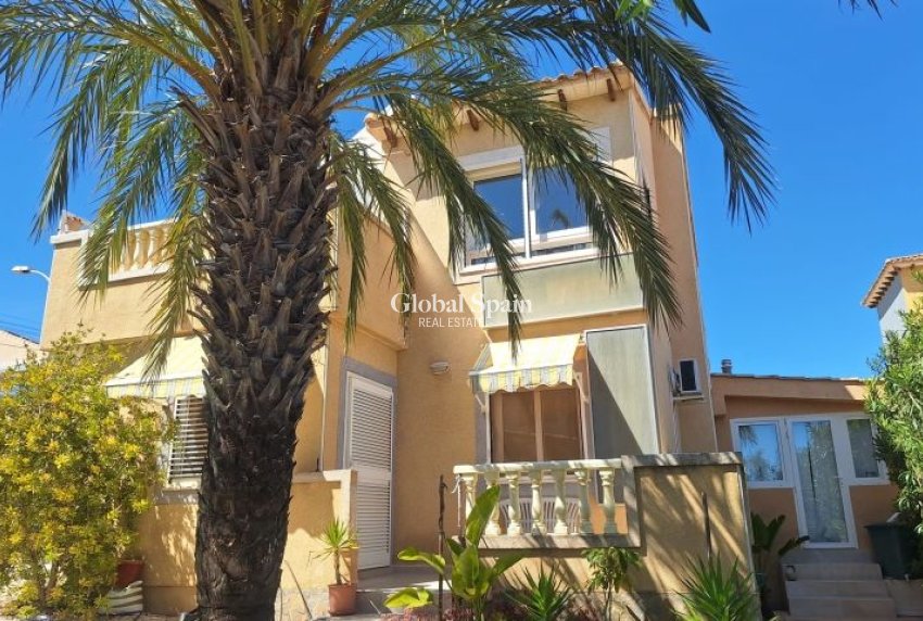 Venta - VILLA -
ORIHUELA COSTA - Costa Blanca