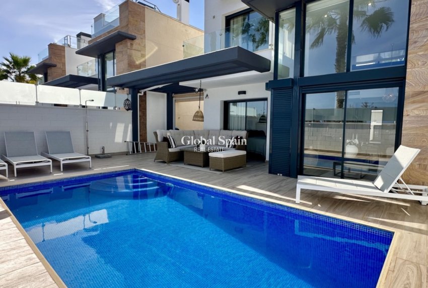 Venta - VILLA -
ORIHUELA COSTA - Costa Blanca
