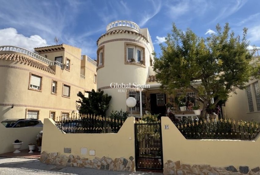 Venta - VILLA -
ORIHUELA COSTA - Costa Blanca
