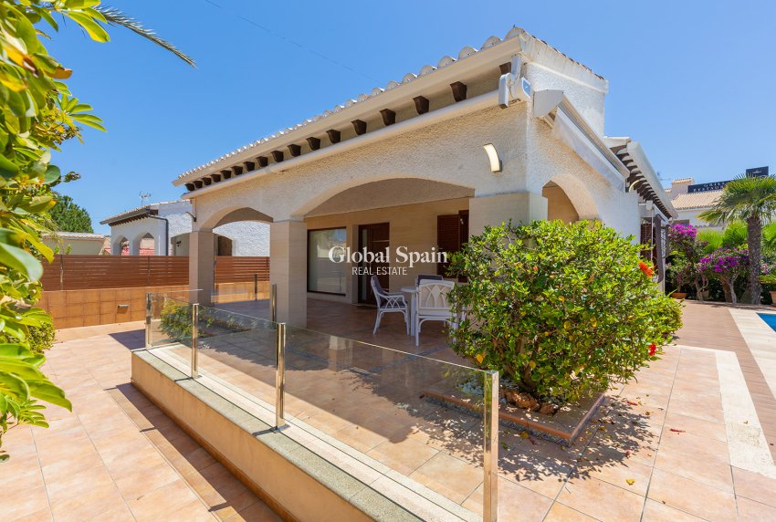 Venta - VILLA -
ORIHUELA COSTA - Costa Blanca