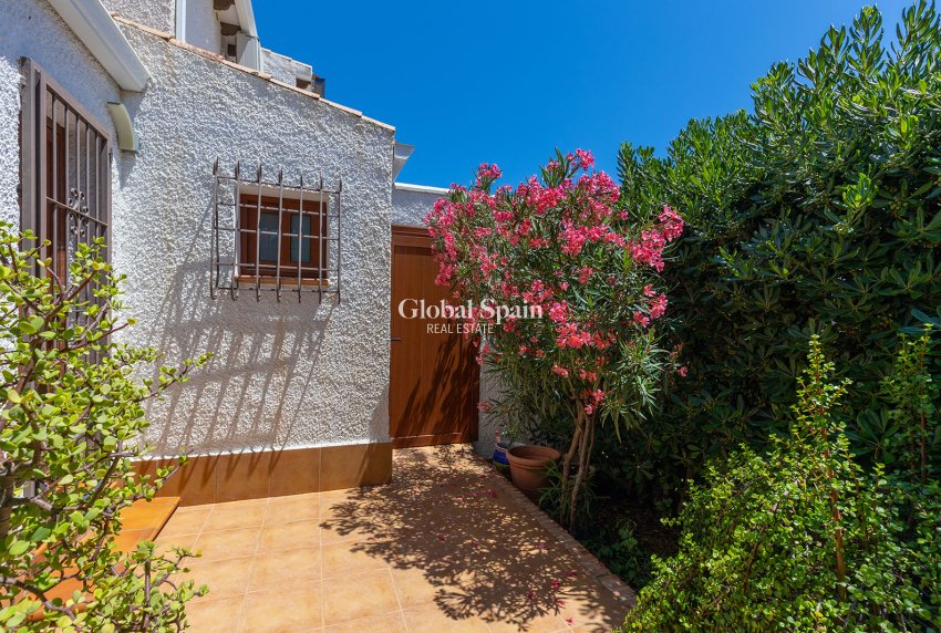 Venta - VILLA -
ORIHUELA COSTA - Costa Blanca