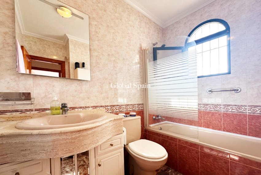 Venta - VILLA -
ORIHUELA COSTA - Costa Blanca