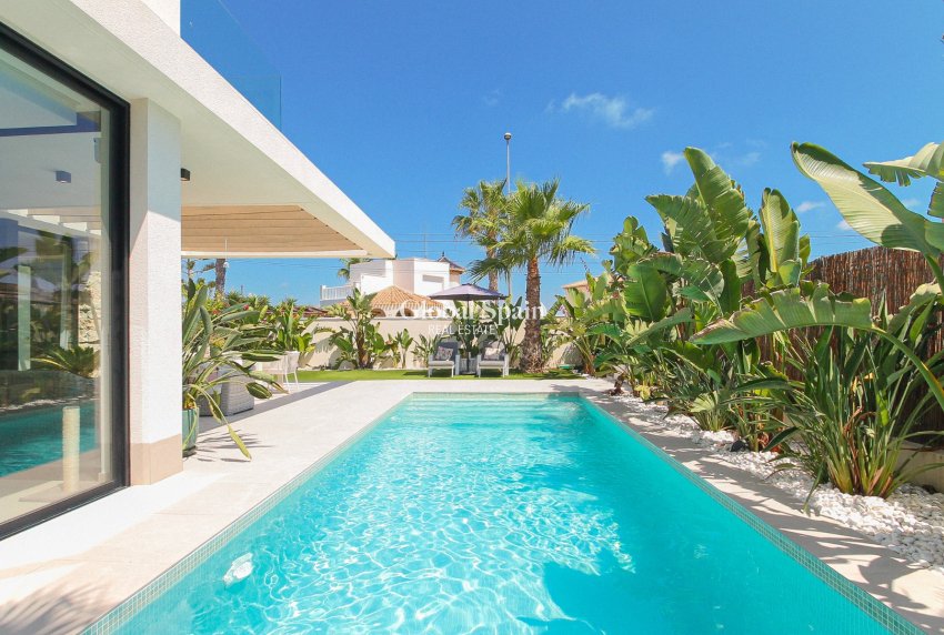 Venta - VILLA -
ORIHUELA COSTA - Costa Blanca