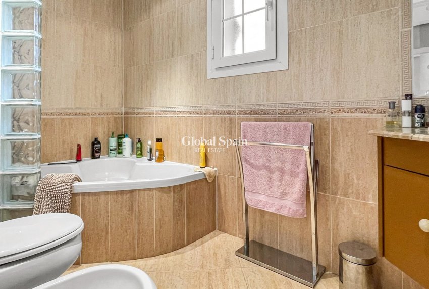 Venta - VILLA -
ORIHUELA COSTA - Costa Blanca