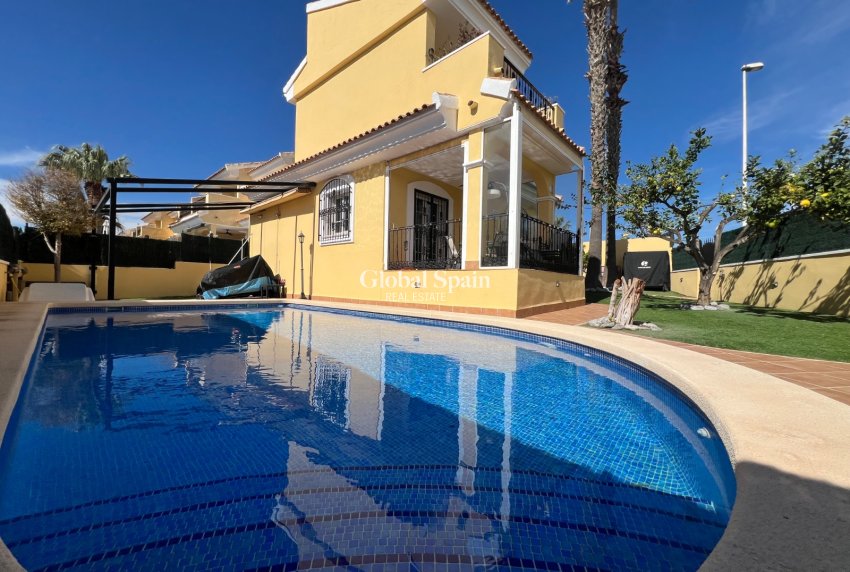 Venta - VILLA -
ORIHUELA COSTA - Costa Blanca