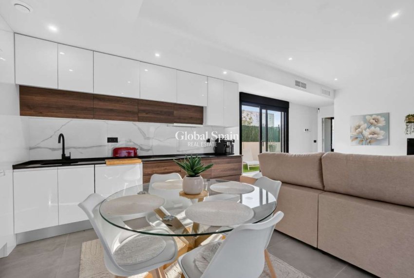 Venta - VILLA -
ORIHUELA COSTA - Inland