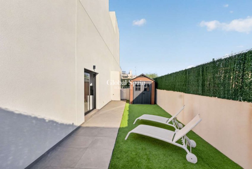 Venta - VILLA -
ORIHUELA COSTA - Inland