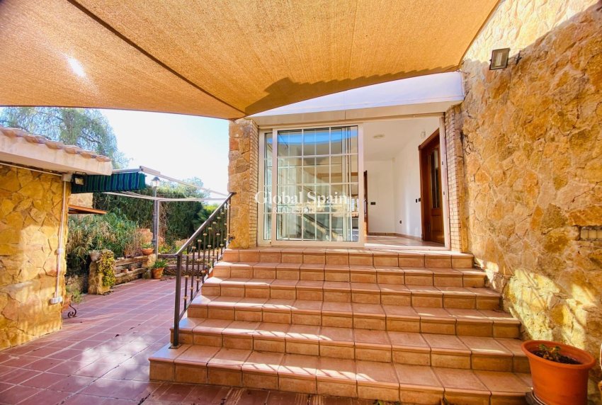 Venta - VILLA -
ORIHUELA COSTA - La Florida