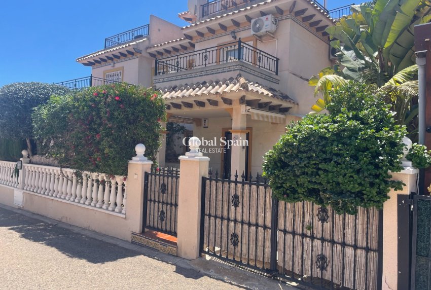 Venta - VILLA -
ORIHUELA COSTA - La Regia