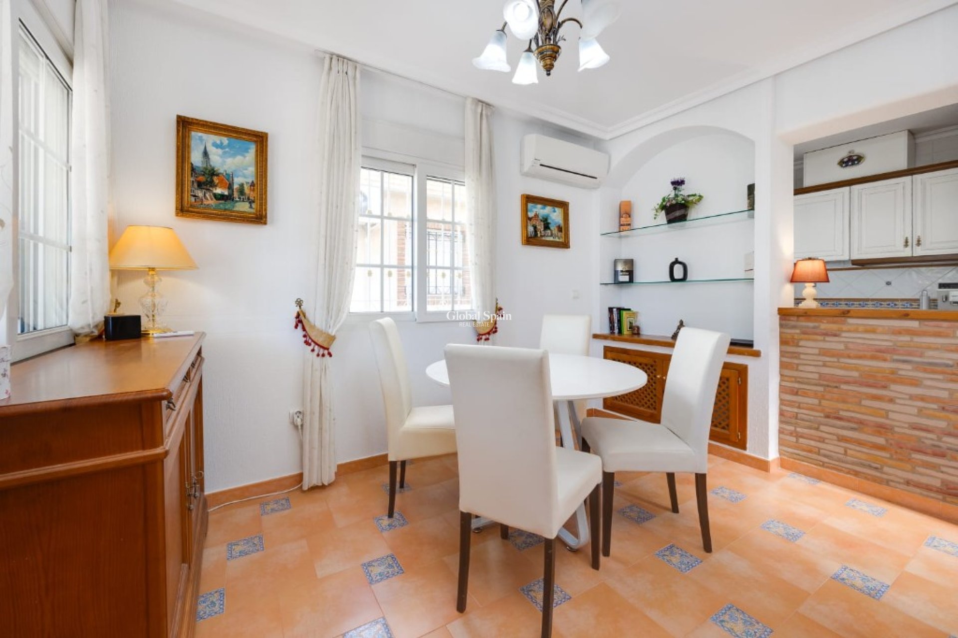 Venta - Villa -
ORIHUELA COSTA - La Zenia