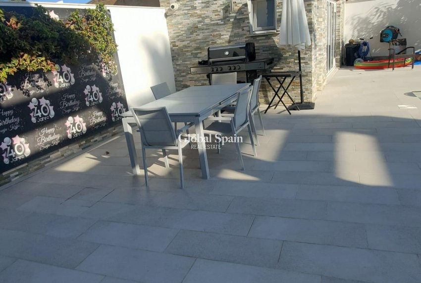 Venta - VILLA -
ORIHUELA COSTA - La Zenia