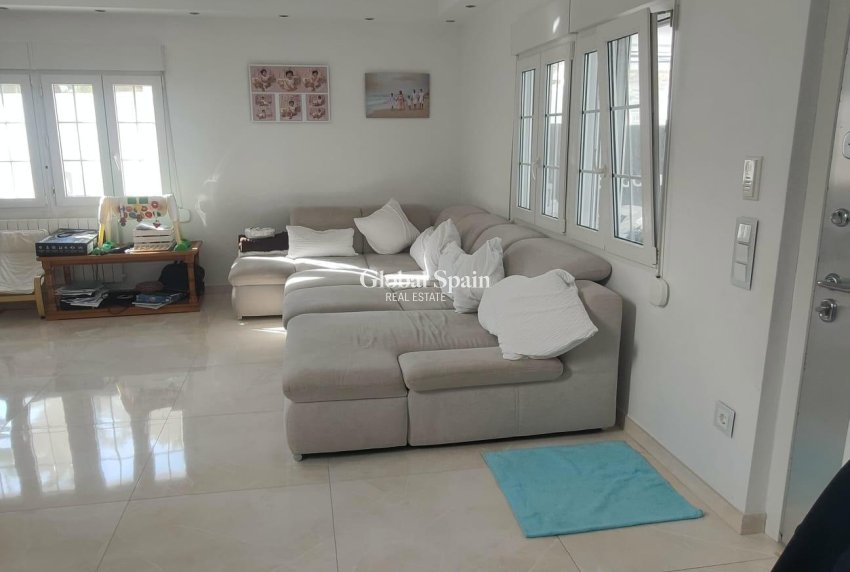 Venta - VILLA -
ORIHUELA COSTA - La Zenia