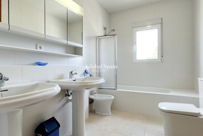 Venta - VILLA -
ORIHUELA COSTA - La Zenia