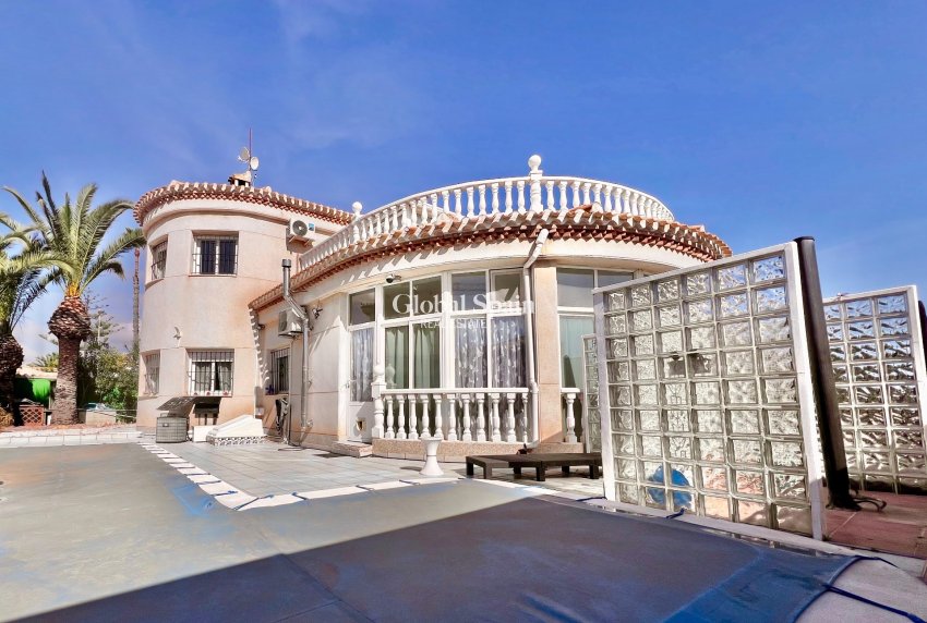 Venta - VILLA -
ORIHUELA COSTA - La Zenia